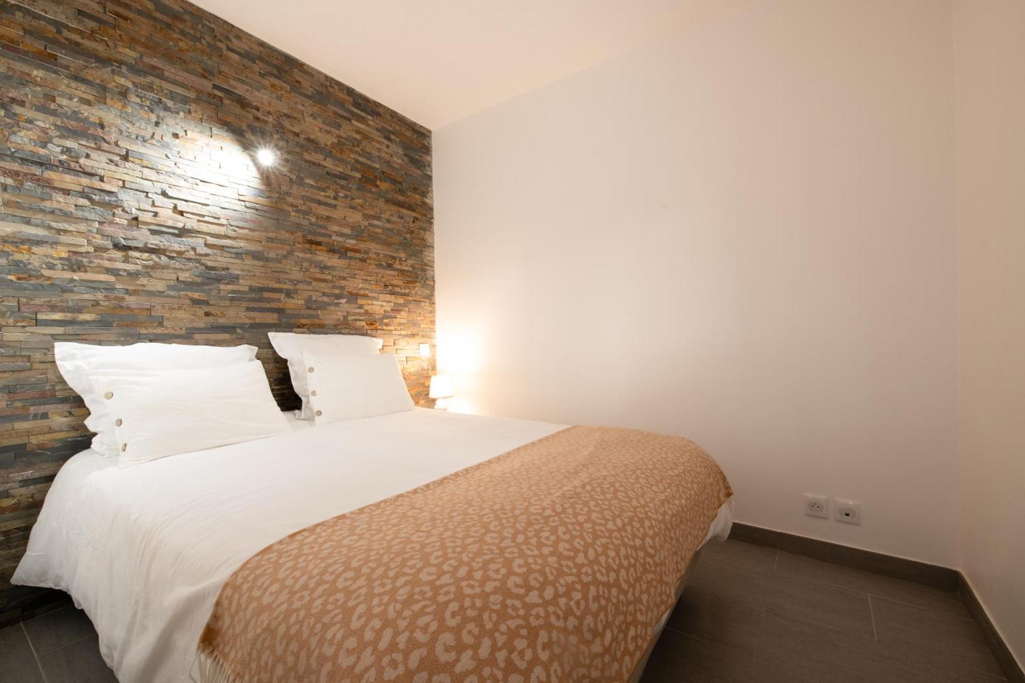 Le Victoria, Centre Ville , Plage Et Parking Gratuit Sainte-Maxime Exterior photo