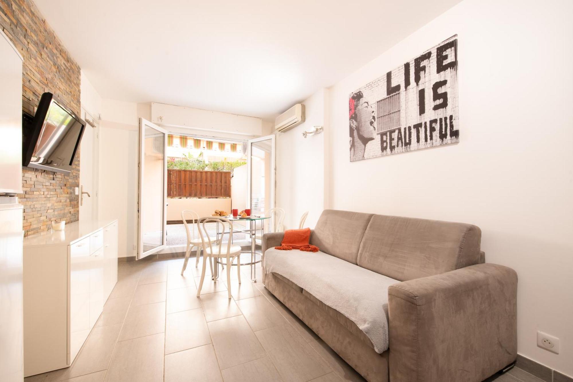Le Victoria, Centre Ville , Plage Et Parking Gratuit Sainte-Maxime Exterior photo